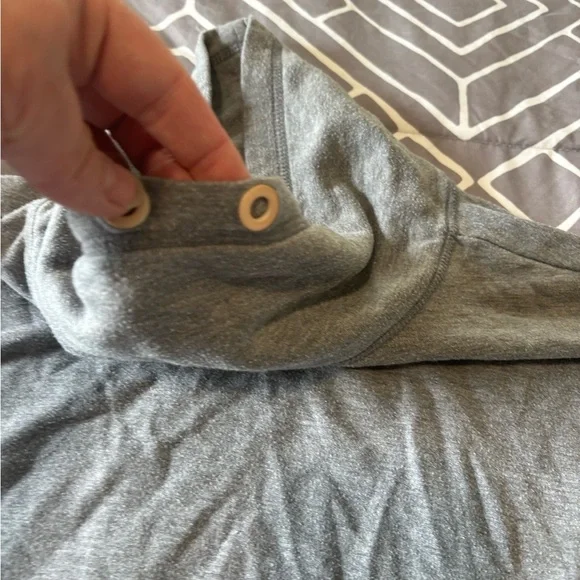 Aerie offline sweatshirt size small. Great condition - Picture 4 of 12